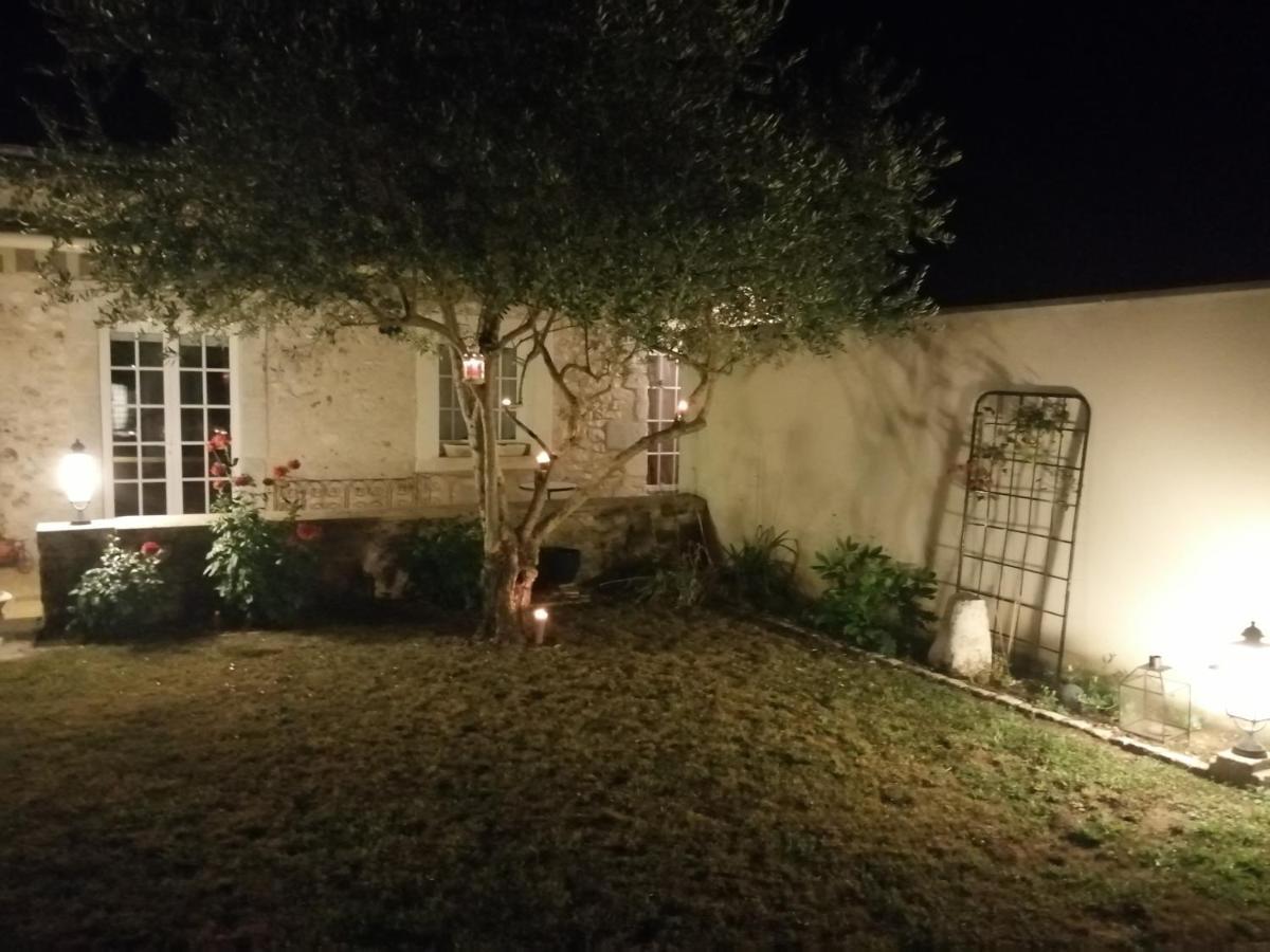 Longere Villariane Naveil Buitenkant foto